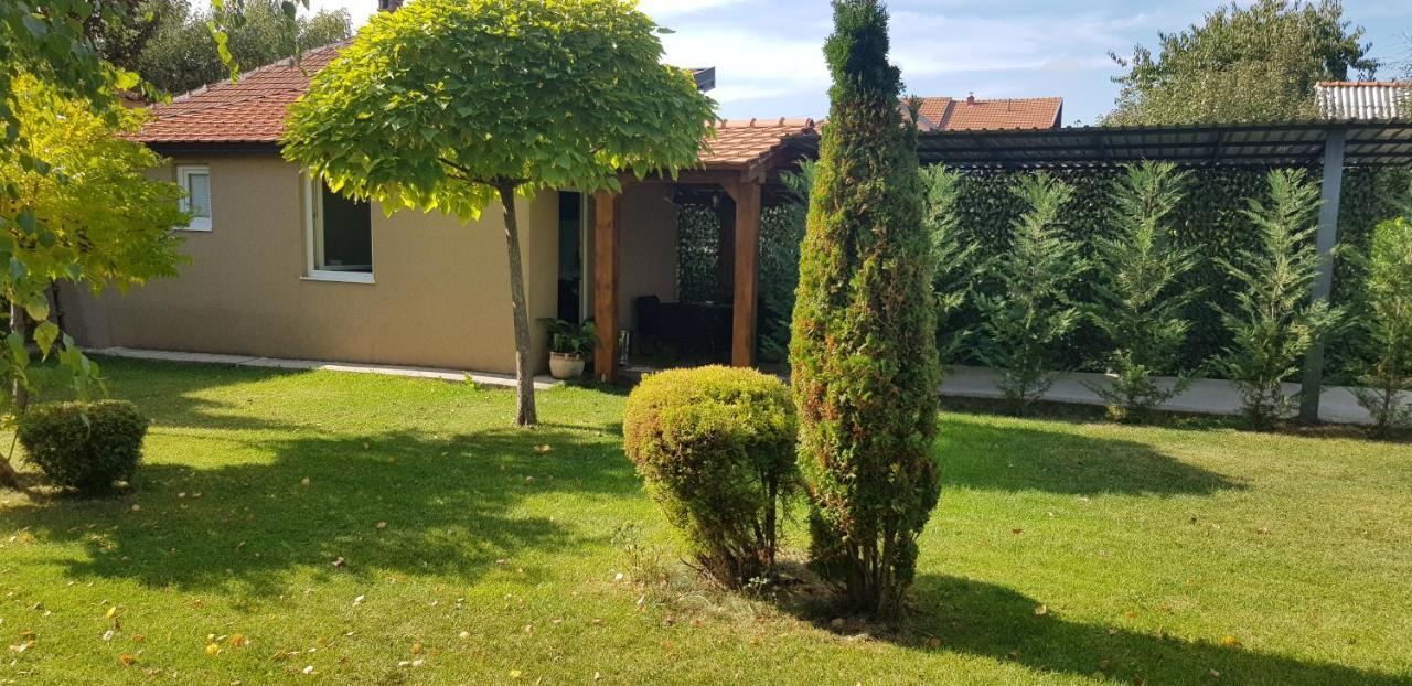Apartment Lena Niksic Exterior photo